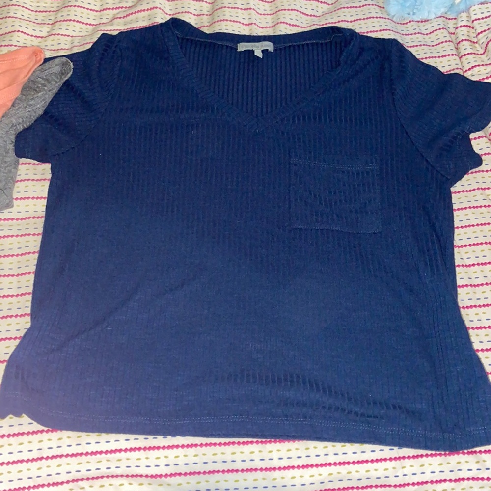 Crop Top Bundle - Picture 3 of 4